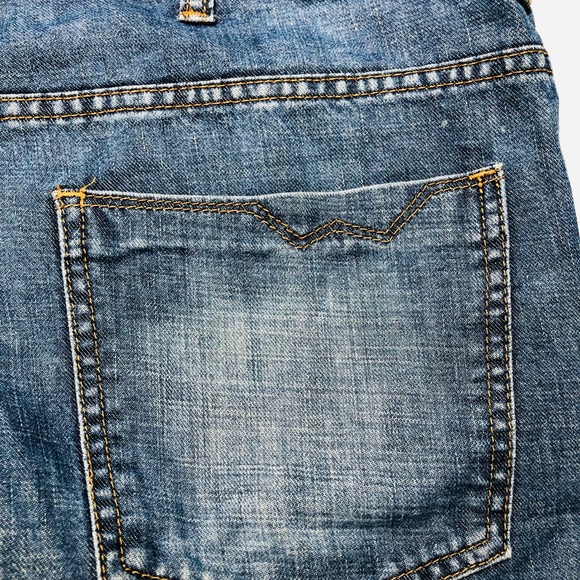 Wrangler Red Vintage Straight Men’s Jeans - Picture 4 of 6